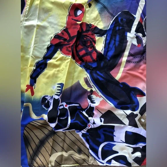 NWT Spider-Man Button Down Short Sleeve Tee XXL